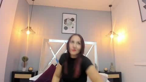 juli  online show from 11-12-25, 07:24