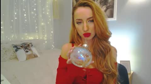 Snapshot of juliettesensual chatting on 12-24-24, 12:44 JulietteSensual online show from 12-24-24, 12:44