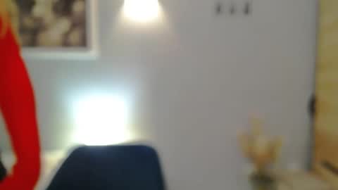 Snapshot of juliettesensual chatting on 01-04-25, 04:32 JulietteSensual online show from 01-04-25, 04:32