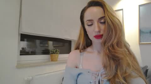 Snapshot of juliettesensual chatting on 02-09-25, 12:49 JulietteSensual online show from 02-09-25, 12:49
