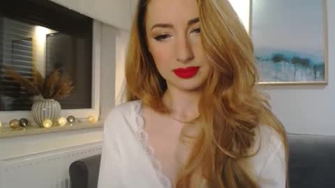 Snapshot of juliettesensual chatting on 02-22-25, 03:25 JulietteSensual online show from 02-22-25, 03:25