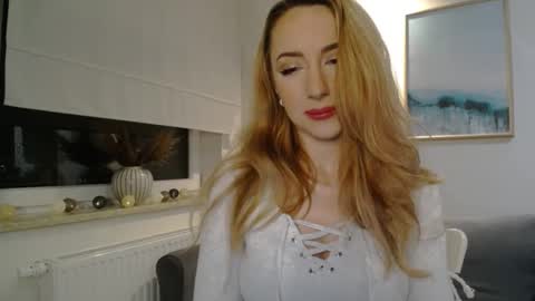 Snapshot of juliettesensual chatting on 03-11-25, 04:51 JulietteSensual online show from 03-11-25, 04:51