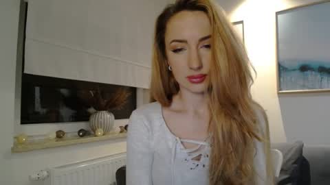 Snapshot of juliettesensual chatting on 03-11-25, 07:58 JulietteSensual online show from 03-11-25, 07:58