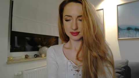 Snapshot of juliettesensual chatting on 03-11-25, 11:15 JulietteSensual online show from 03-11-25, 11:15