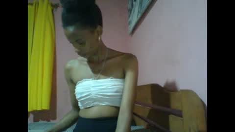 Snapshot of juliexexy chatting on 12-21-24, 03:53 juliexexy online show from 12-21-24, 03:53