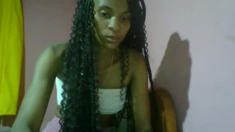 Snapshot of juliexexy chatting on 12-23-24, 09:29 juliexexy online show from 12-23-24, 09:29