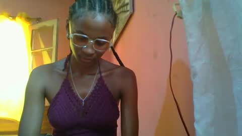 Snapshot of juliexexy chatting on 01-10-25, 05:15 juliexexy online show from 01-10-25, 05:15