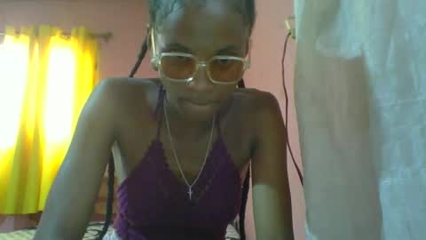 Snapshot of juliexexy chatting on 01-10-25, 08:18 juliexexy online show from 01-10-25, 08:18