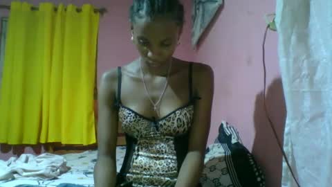 Snapshot of juliexexy chatting on 01-12-25, 07:42 juliexexy online show from 01-12-25, 07:42