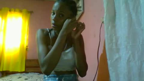 Snapshot of juliexexy chatting on 01-13-25, 06:27 juliexexy online show from 01-13-25, 06:27