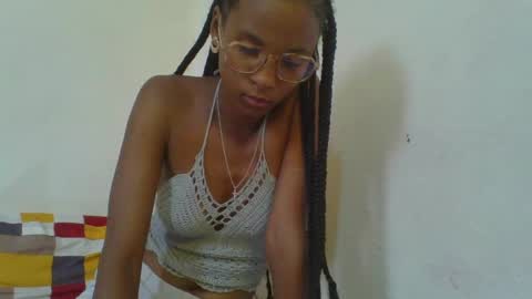 Snapshot of juliexexy chatting on 02-08-25, 06:43 juliexexy online show from 02-08-25, 06:43