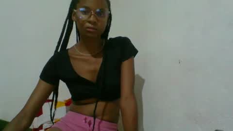 Snapshot of juliexexy chatting on 02-11-25, 11:12 juliexexy online show from 02-11-25, 11:12