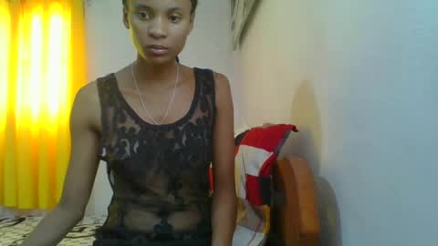 Snapshot of juliexexy chatting on 02-19-25, 06:55 juliexexy online show from 02-19-25, 06:55