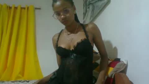 Snapshot of juliexexy chatting on 02-19-25, 07:27 juliexexy online show from 02-19-25, 07:27