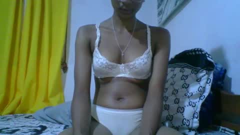 Snapshot of juliexexy chatting on 02-25-25, 06:20 juliexexy online show from 02-25-25, 06:20