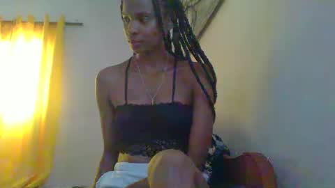 Snapshot of juliexexy chatting on 02-27-25, 05:02 juliexexy online show from 02-27-25, 05:02