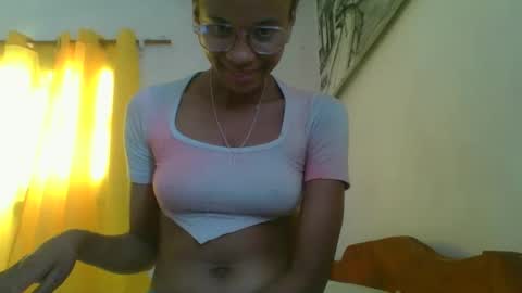 Snapshot of juliexexy chatting on 03-04-25, 05:42 juliexexy online show from 03-04-25, 05:42