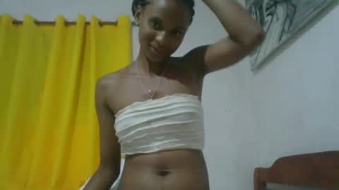 Snapshot of juliexexy chatting on 03-07-25, 05:28 juliexexy online show from 03-07-25, 05:28