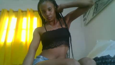 Snapshot of juliexexy chatting on 03-10-25, 04:38 juliexexy online show from 03-10-25, 04:38