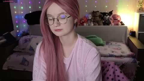 Snapshot of julifisher chatting on 03-28-26, 04:23 julifisher online show from 03-28-26, 04:23