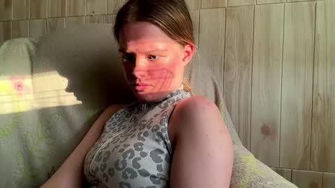 Malin online show from 06-17-26, 03:24