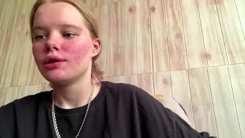 Malin online show from 06-19-26, 03:27