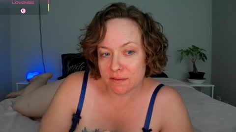 Juli Monroe online show from 04-27-26, 03:04