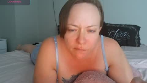 Juli Monroe online show from 06-11-26, 04:10