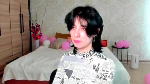 Snapshot of julissweet chatting on 02-15-25, 10:33 Asmodeus online show from 02-15-25, 10:33