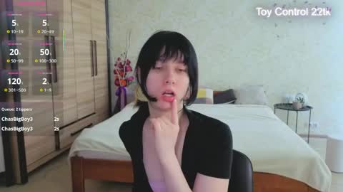 Snapshot of julissweet chatting on 05-16-26, 06:32 Asmodeus online show from 05-16-26, 06:32