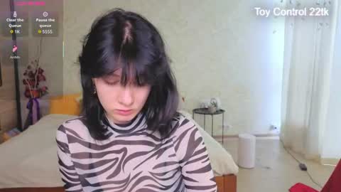 Snapshot of julissweet chatting on 06-15-26, 07:43 Asmodeus online show from 06-15-26, 07:43
