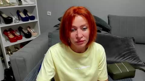 jullia_moor online show from 06-19-26, 10:57