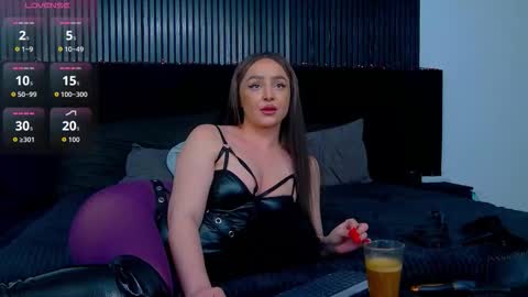 Snapshot of julliamilerrr chatting on 02-21-26, 06:20 Julia online show from 02-21-26, 06:20