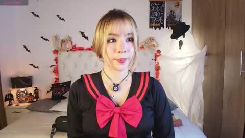 Snapshot of jullianapriv_ chatting on 10-08-25, 02:36 jullianapriv_ online show from 10-08-25, 02:36