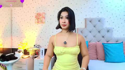 Julieta Reyes   online show from 04-24-26, 11:56