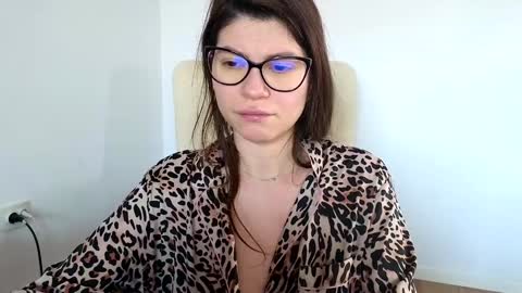 Jully online show from 02-04-25, 01:06