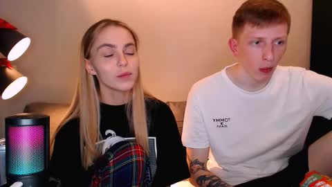 Snapshot of julsweet chatting on 11-12-25, 10:09 sweet online show from 11-12-25, 10:09