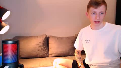 Snapshot of julsweet chatting on 11-24-25, 09:42 sweet online show from 11-24-25, 09:42