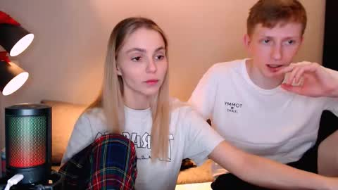 Snapshot of julsweet chatting on 11-27-25, 09:00 sweet online show from 11-27-25, 09:00