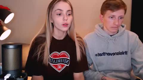 Snapshot of julsweet chatting on 12-14-25, 10:47 sweet online show from 12-14-25, 10:47