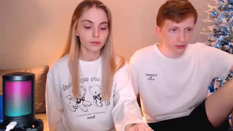 Snapshot of julsweet chatting on 12-22-25, 10:18 sweet online show from 12-22-25, 10:18