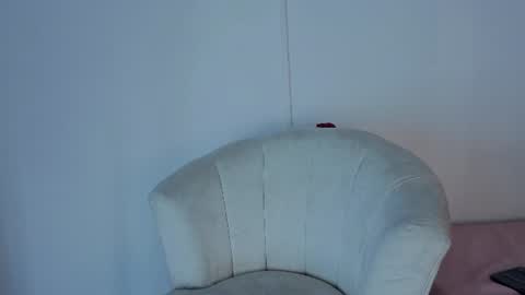 july_quinzel online show from 07-21-26, 08:00