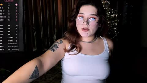 Snapshot of july_slowdive chatting on 01-09-25, 08:55 Julie online show from 01-09-25, 08:55