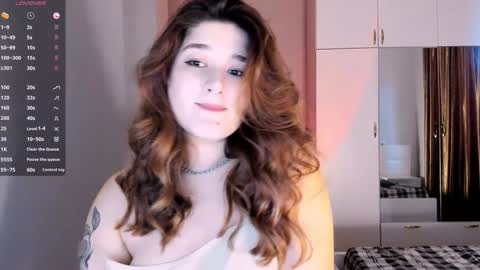 Snapshot of july_slowdive chatting on 02-03-25, 12:57 Julie online show from 02-03-25, 12:57