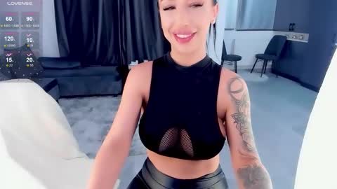 julya online show from 01-17-25, 08:33