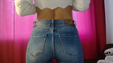 Julyana online show from 01-30-25, 10:40