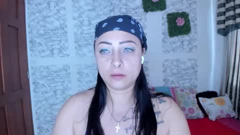 Snapshot of julybravo chatting on 02-22-26, 09:02 juliana online show from 02-22-26, 09:02