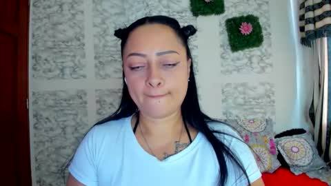 Snapshot of julybravo chatting on 06-07-26, 07:50 juliana online show from 06-07-26, 07:50