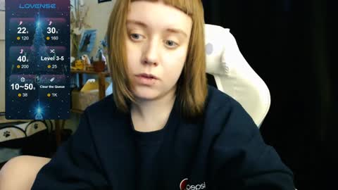 Snapshot of june_shy0 chatting on 12-04-24, 09:40 June online show from 12-04-24, 09:40