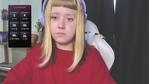 Snapshot of june_shy0 chatting on 09-21-25, 07:32 June online show from 09-21-25, 07:32